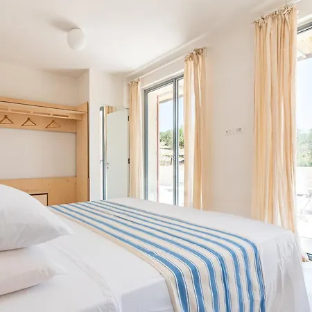 Casale Valverde 3* אלגהרו